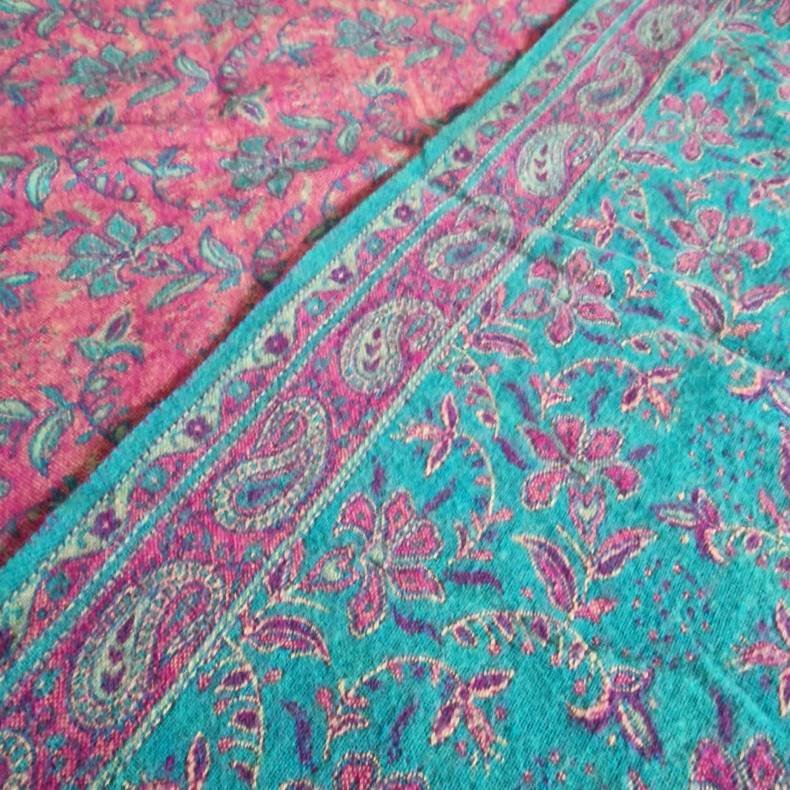 Meditationstppe varm turkis/rosa/lilla