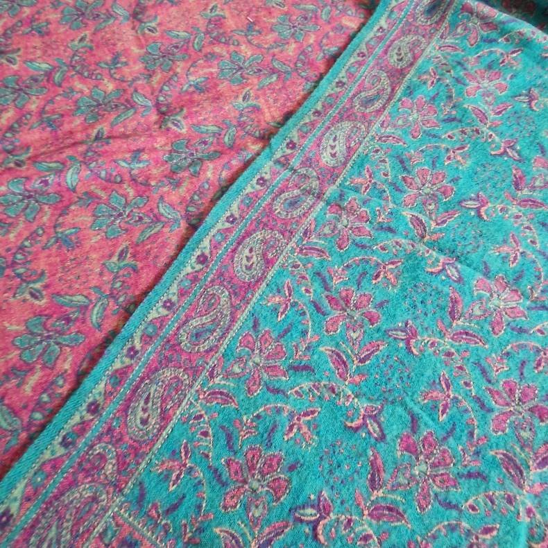 Meditationstppe varm turkis/rosa/lilla