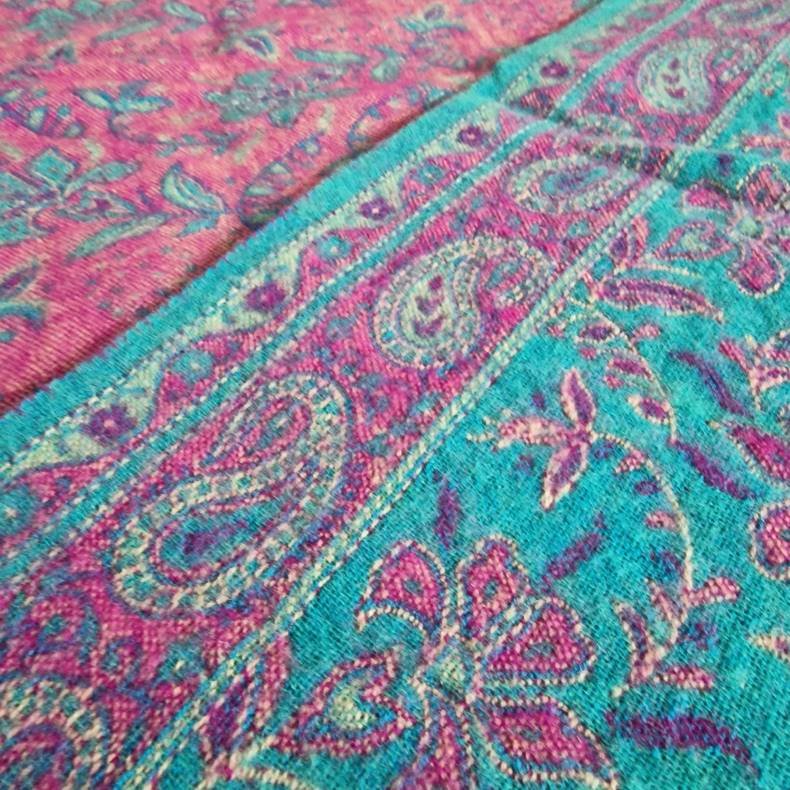 Meditationstppe varm turkis/rosa/lilla