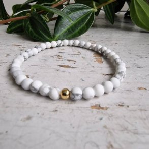 Pari armbnd howlite mat 4 mm