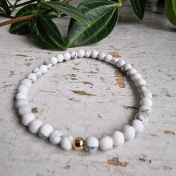 Pari armbnd howlite mat 4 mm