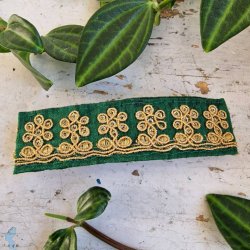 Mrk grn hrpynt med 10 cm spnde No. 100