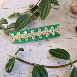 Grsgrn  hrpynt med 10 cm spnde No. 95