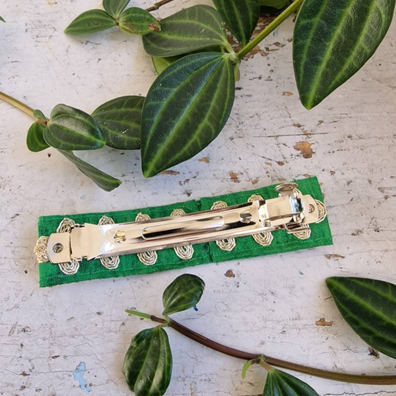 Grsgrn  hrpynt med 10 cm spnde No. 95