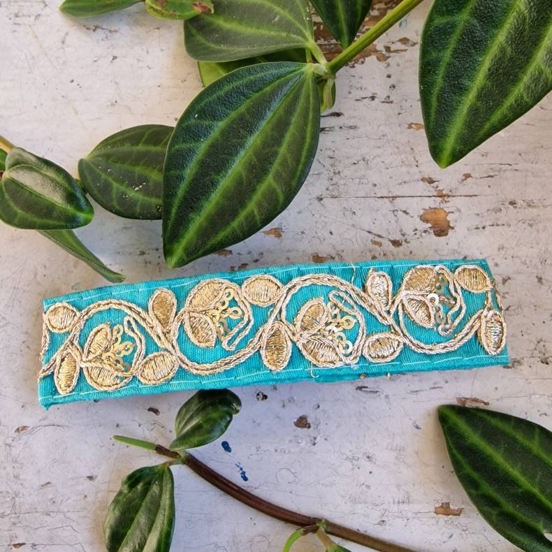 Turkis  hrpynt med 10 cm spnde No.108