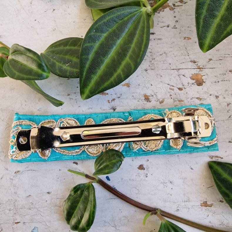 Turkis  hrpynt med 10 cm spnde No.108