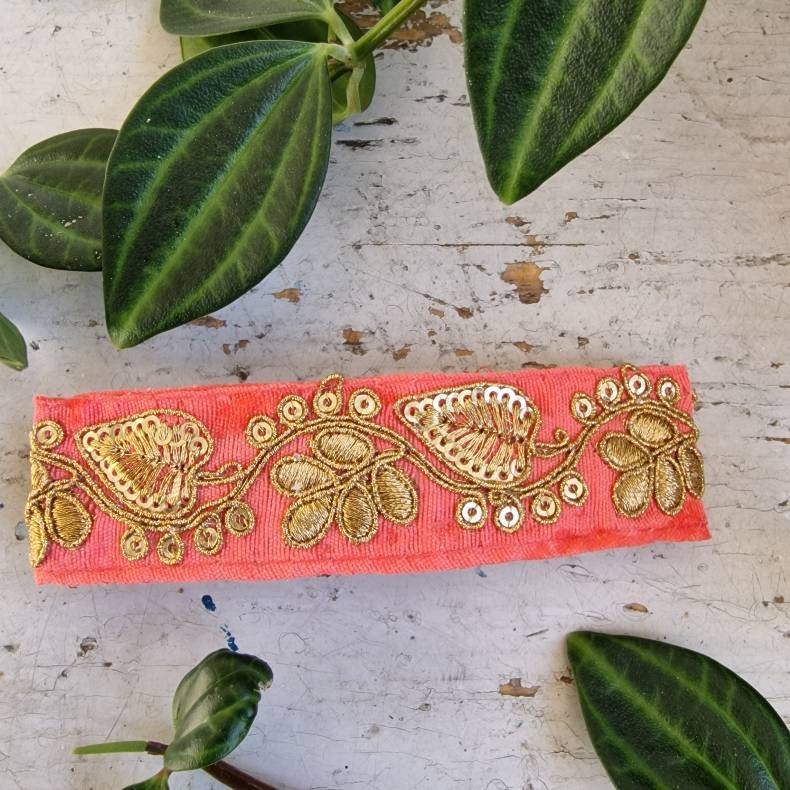 Fersken mrk hrpynt med 10 cm spnde No. 91