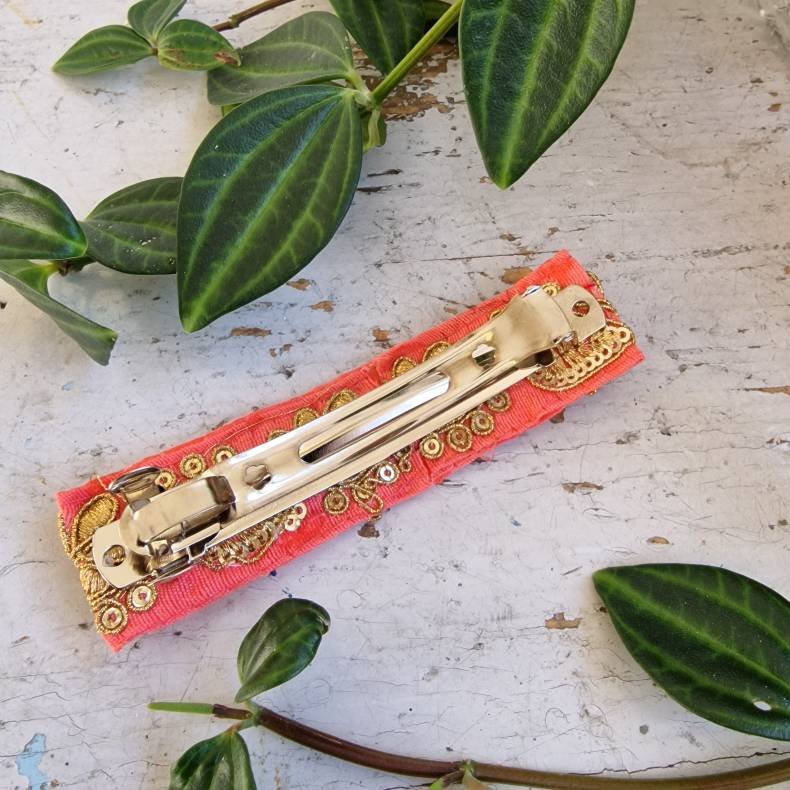 Fersken mrk hrpynt med 10 cm spnde No. 91