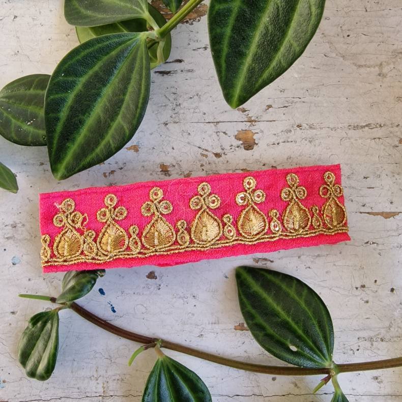 Pink  hrpynt med 10 cm spnde No. 102