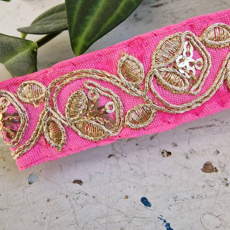 Pink hrpynt med 10 cm spnde No. 103