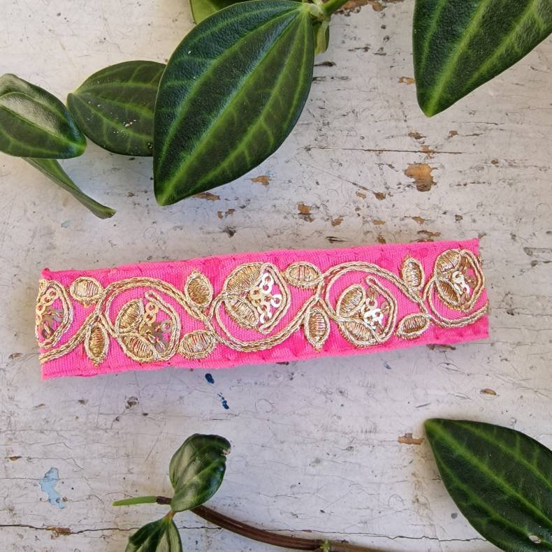 Pink hrpynt med 10 cm spnde No. 103