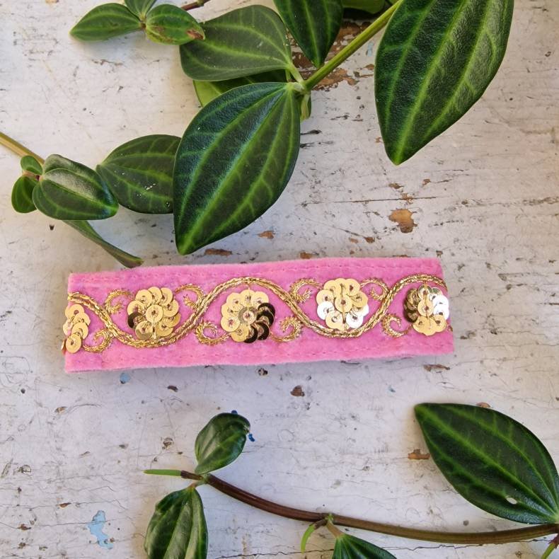 Rosa velour hrpynt med 10 cm spnde No.106