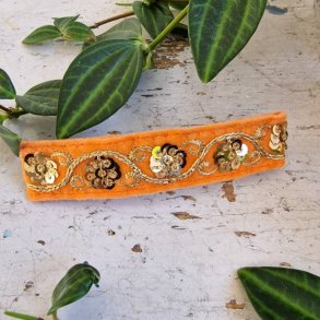 Lys Orange velour hrpynt med 10 cm spnde No. 99