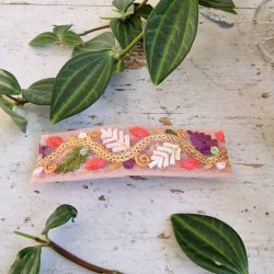 Rosa  hrpynt med 10 cm spnde No. 105