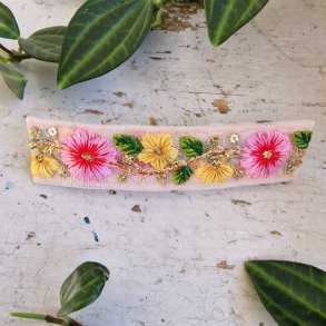 Rosa/gul  hrpynt med 10 cm spnde No. 107