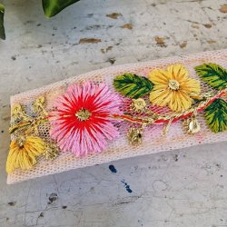 Rosa/gul  hrpynt med 10 cm spnde No. 107