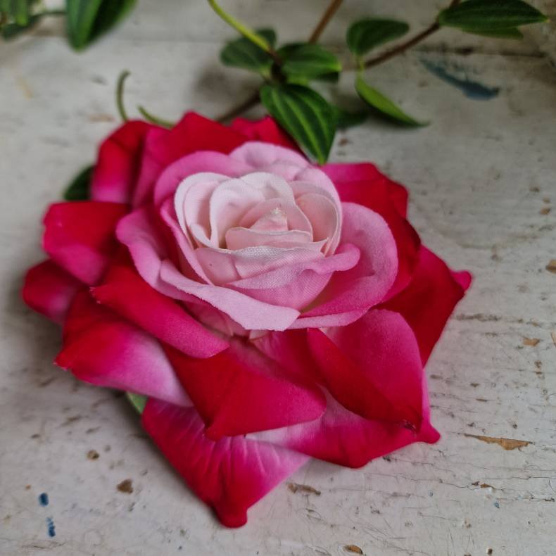 Rd/lyserd rose blomster pynt S