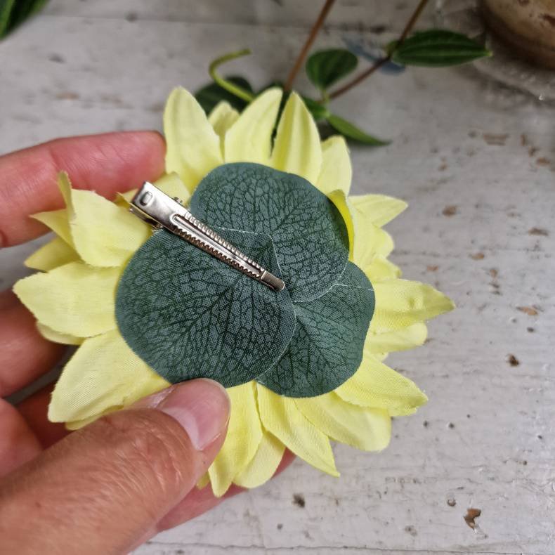 Mrk gul krysantemum blomster clips M