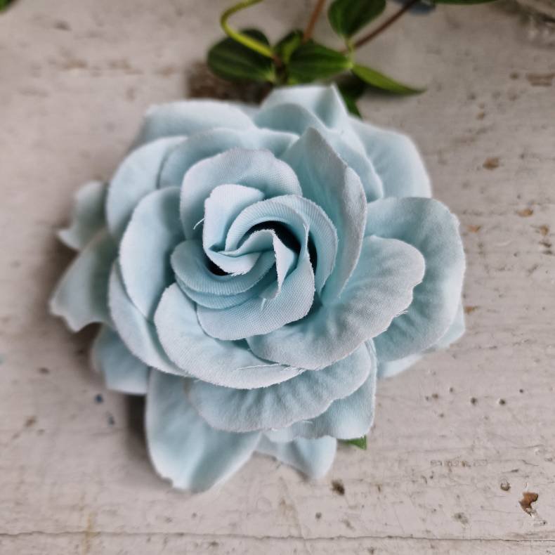 Lysebl rose blomster clips M