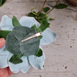 Lysebl rose blomster clips M