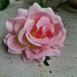 Lyserd rose blomster pynt M