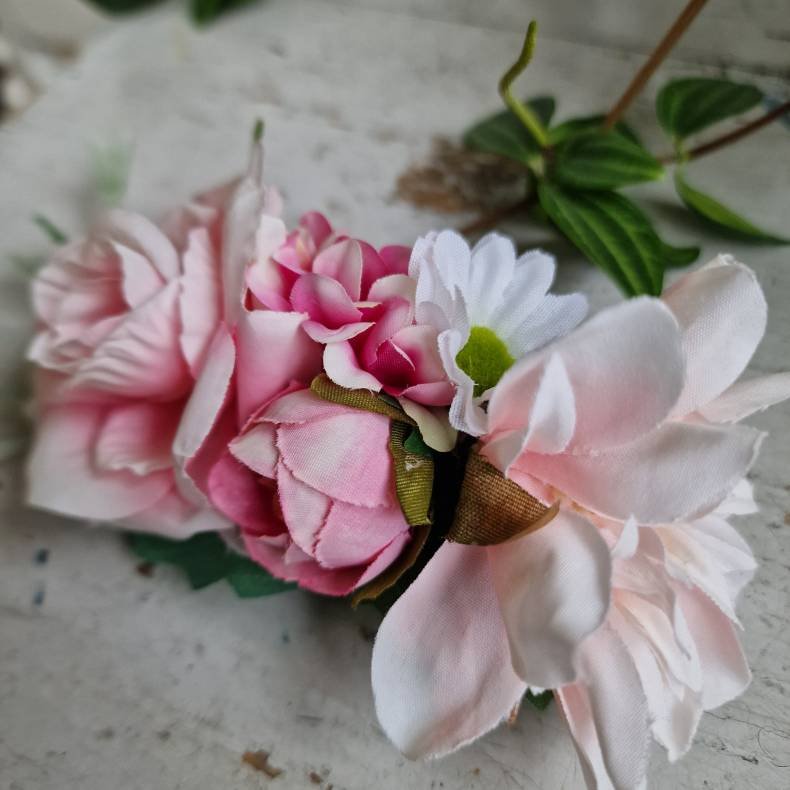 Rosa og hvide blomster mix hrspnde 10 cm NO: 19