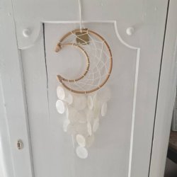 Drmmefanger Mne stor med skaller og vindspils effekt