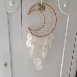 Drmmefanger Mne stor med skaller og vindspils effekt