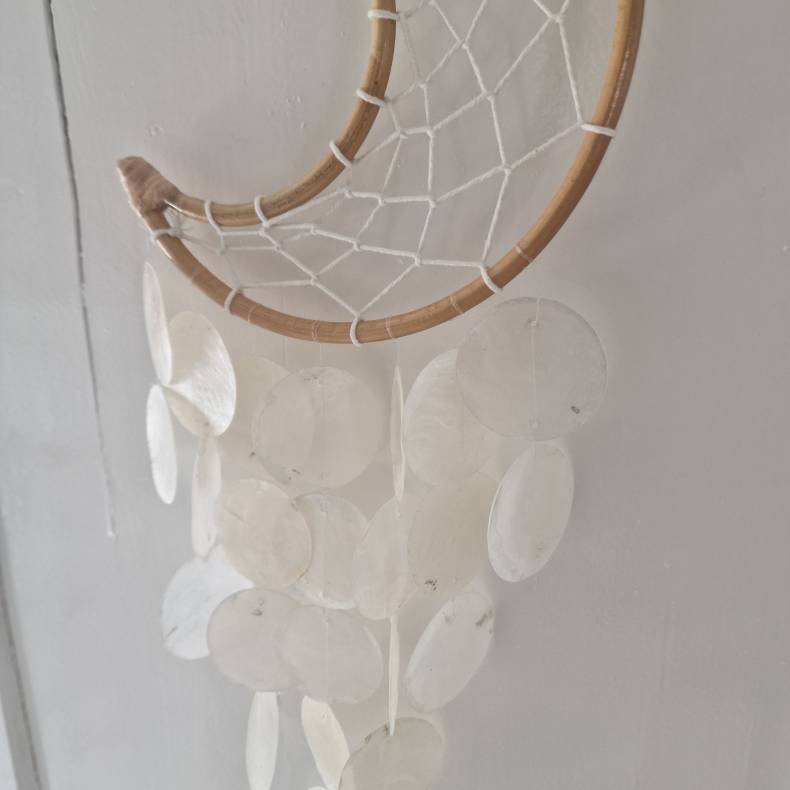 Drmmefanger Mne stor med skaller og vindspils effekt