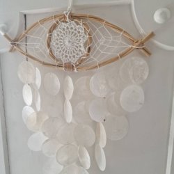 Drmmefanger det tredie je med skaller og vindspils effekt