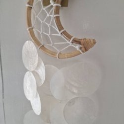 Drmmefanger Mne lille med skaller og vindspils effekt