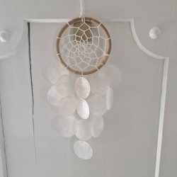 Drmmefanger lille rund med smukke skaller og vindspils effekt