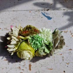 Grn/hvid blomster mix hrspnde 10 cm NO: 10