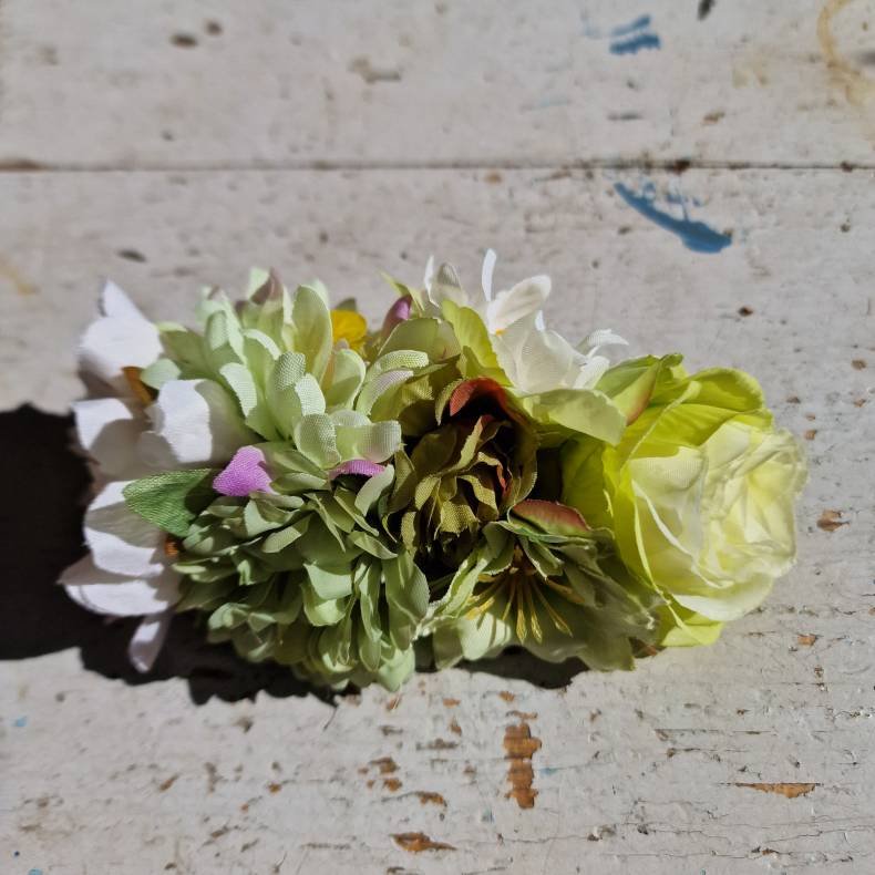 Grn/hvid blomster mix hrspnde 10 cm NO: 25