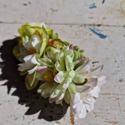 Grn/hvid blomster mix hrspnde 10 cm NO: 25