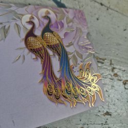 Kuvert lille lyslilla med pfugle