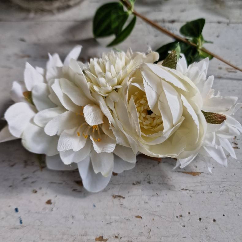 Hvidt blomster mix hrspnde 10 cm NO: 46