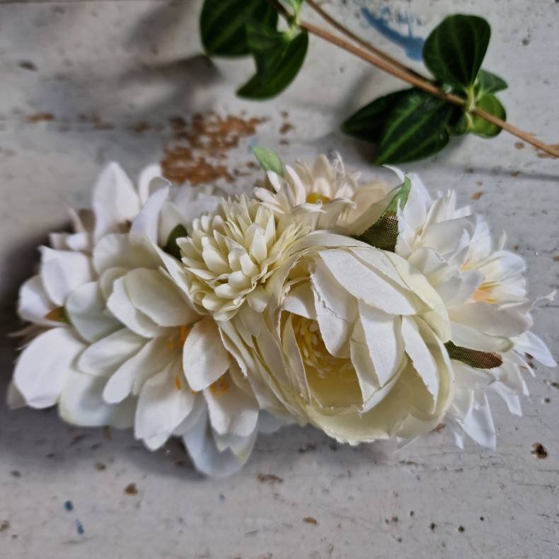 Hvidt blomster mix hrspnde 10 cm NO: 46