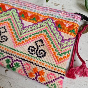 Broderet unika pung NO: 8