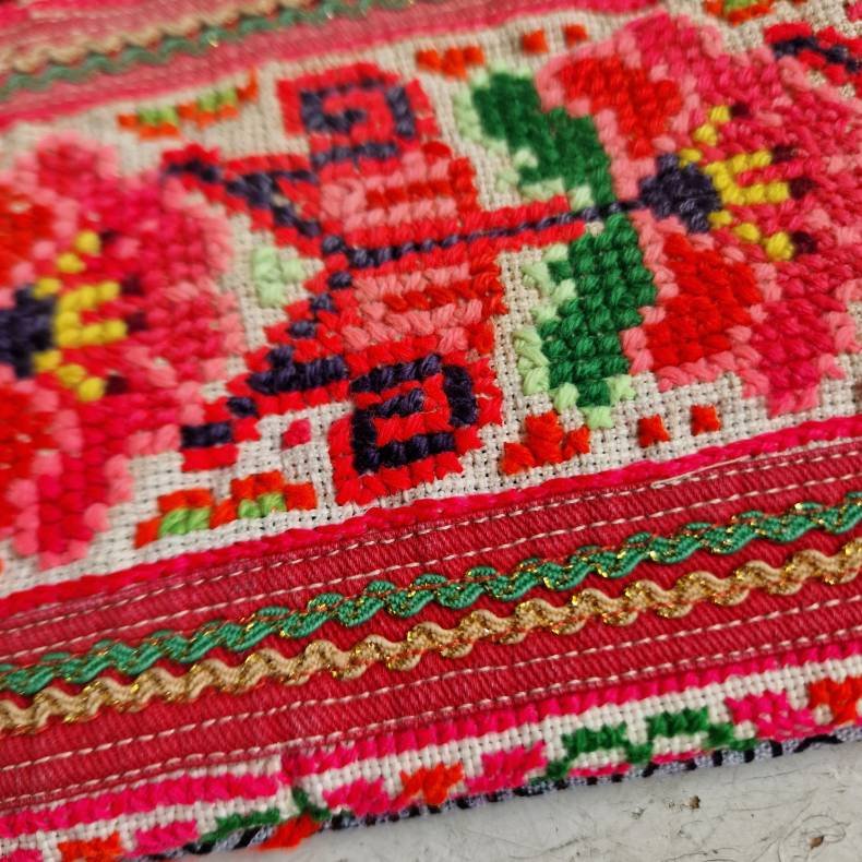 H�ndbroderet unika NO 3