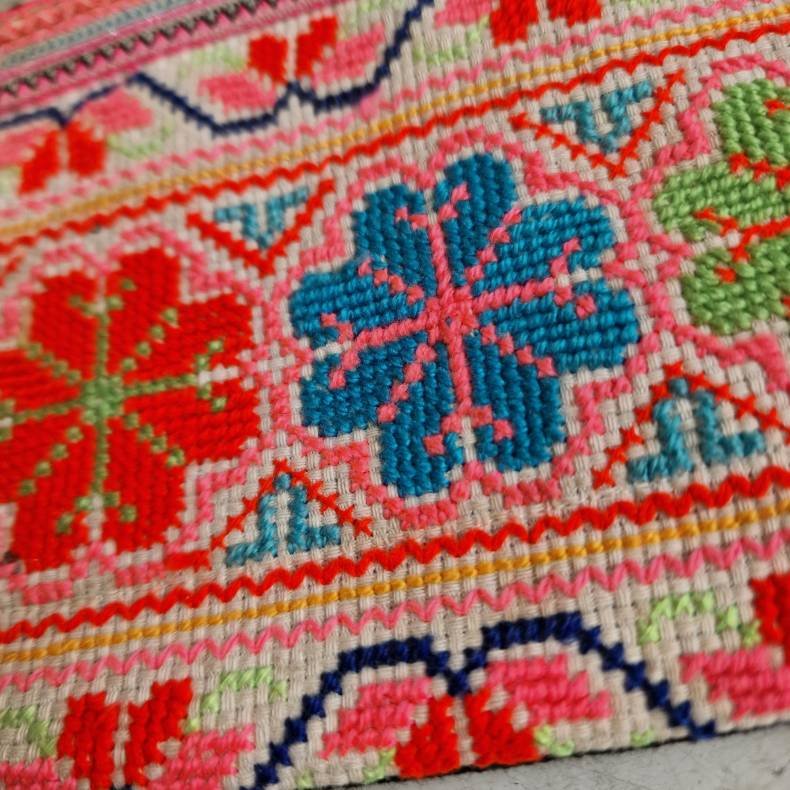 H�ndbroderet unika NO 6