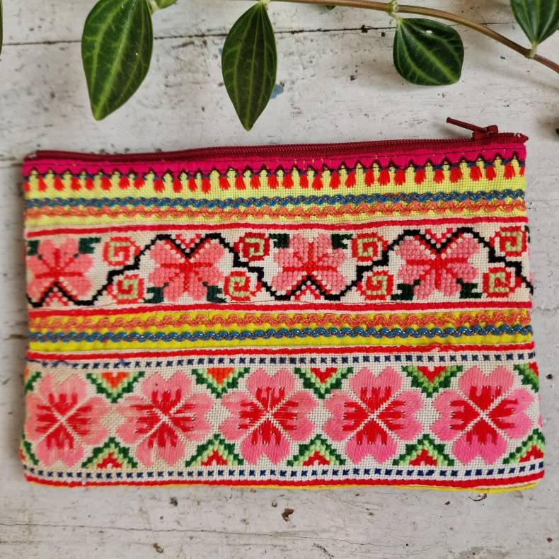 H�ndbroderet unika NO 18