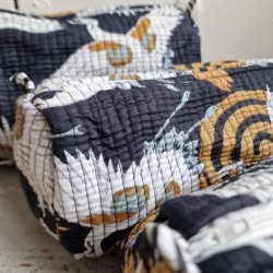 Sorte Indiske Bloktrykte kosmetik/toilettasker med store fugle.