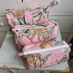 Lyserde Indiske Bloktrykte kosmetik/toilettasker med tigere og palmeblade.