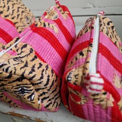 Pink og rde striber Indiske Bloktrykte kosmetik/toilettasker med tigere 