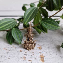 Lille Buddha figur i messing � Stemningsfuld spirituel dekoration