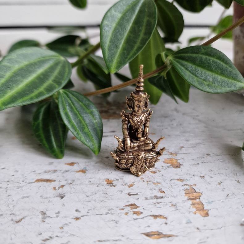 Lille Buddha figur i messing � Stemningsfuld spirituel dekoration
