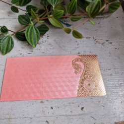 Lyser�d kuvert med guldtryk