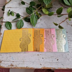 Lyser�d kuvert, lille med guldtryk