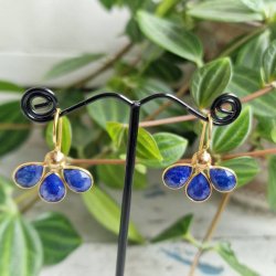 Treenighed bl� safir